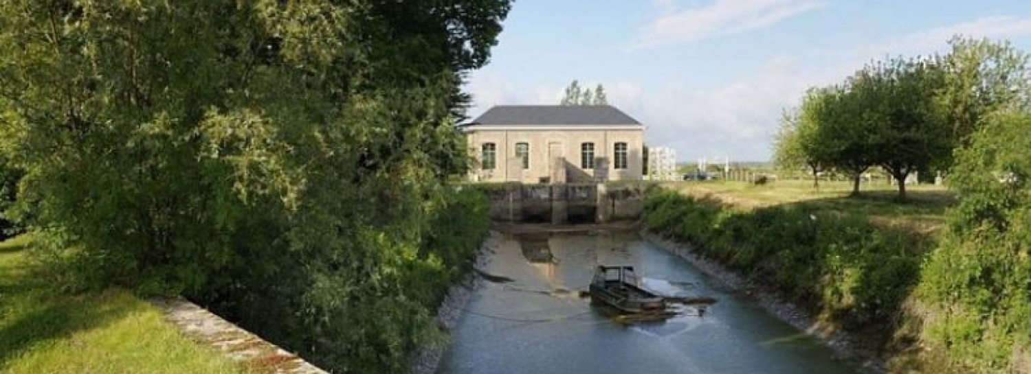 Balade à vélo le long du canal de la martiniére en partant de Couëron par le Bac